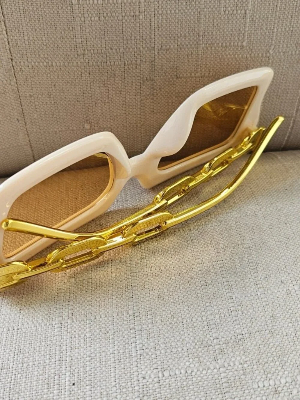 Fashion Women Sunglasses Big Face Gold Tone Temple Eyewear Beige Frame Shades